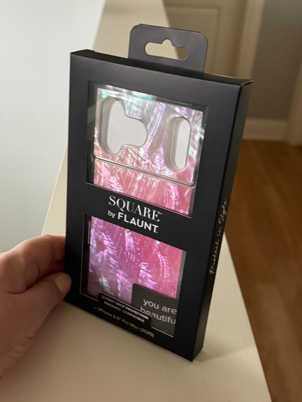 Brand new”Square by FLAUNT”phone case(iPhone 17Pro Max)Beautiful,square.🖤